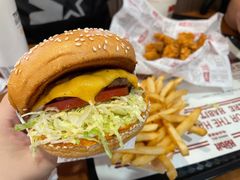 -The Habit Burger Grill 哈比特汉堡(世博店)