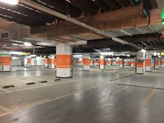 -龙湖天街-停车场