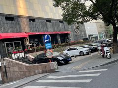 -Carbon莫卡哆·意大利复古集市餐厅(杭州大厦店)
