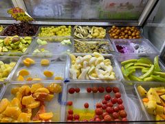 自助取餐区-老炳·七丛松甘草水果