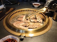-铭牛烧肉·和牛海鲜自助(高新月牙湖店)