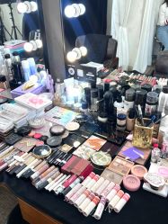 -红馆妆造(中央大街店)