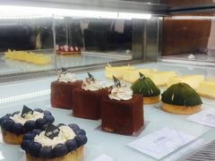 -UNI UNI(环亚凯瑟琳店)