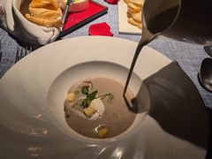 -弦月窗LUNETTE BY AMANDA(复兴路店)