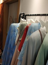 -汉仪华裳汉服馆(打浦桥店)