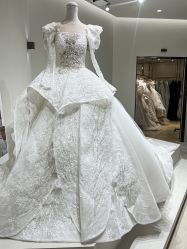 -Renee芮亦婚纱