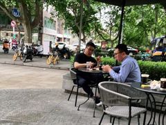 露天位-星巴克臻选(南京艾尚天地店)