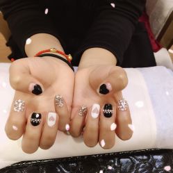 -百利悠专业美甲沙龙