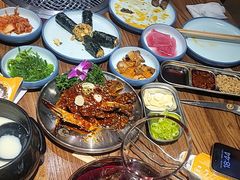 -明洞阿姨·韩式酱蟹烤肉·创意料理(三元桥店)