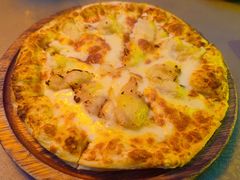 特色榴莲披萨-埠口精酿夜景餐酒吧· BREWPORT BISTRO(长嘉汇重庆之眼店)