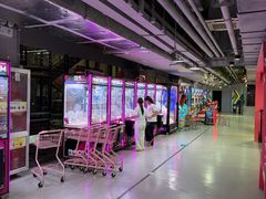 -嗨翻Hi-Fun竞技主题乐园·蹦床团建生日轰趴(荆川 国光1937店)