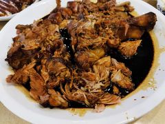 香酱热肘子-傅记酱肉