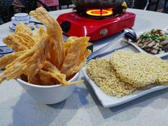 -墨脱石锅椰子鸡•香草鸭•东山羊(大东海店)