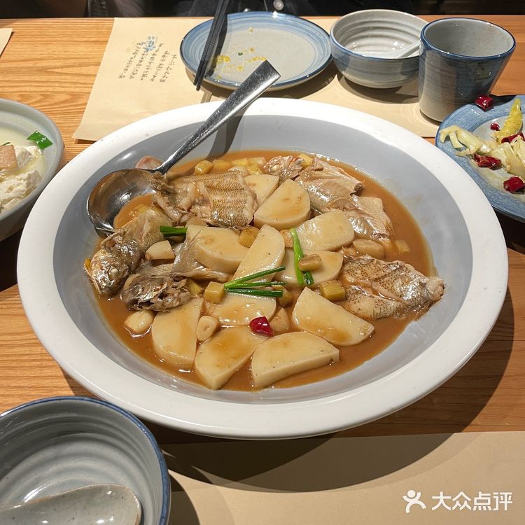 荣小馆