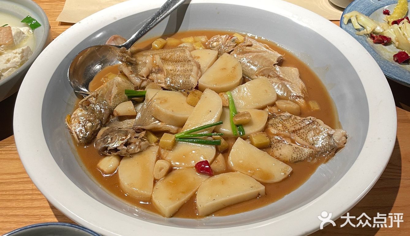 荣小馆