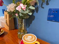-Be Lived Cafe比例咖啡(摩天轮店)