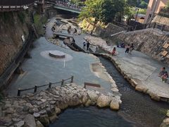 小镇街景-月光园游月山庄