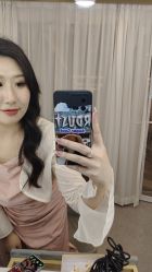 -现代经典婚纱摄影