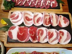 -金石青云炭火烤肉店(中房上东花墅店)