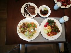 -南郊宾馆·风味自助餐厅·山东十六地市特色菜