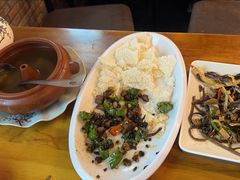 -小厨子私房菜·云南美食店