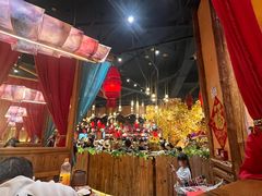 -老滇山寨•云南特色菜•地方菜•民族风情歌舞表演(金碧店)