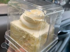 咸芝白脱蛋糕-红宝石·鲜奶小方·海派西点房(南翔店)