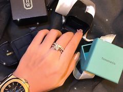 -Tiffany & Co.蒂芙尼
(广州太古汇店)