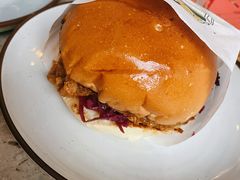 手撕猪肉汉堡-RAC BAR(安福路店)