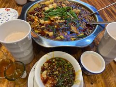 -乡土特色.冷锅鱼.牦牛肉汤锅