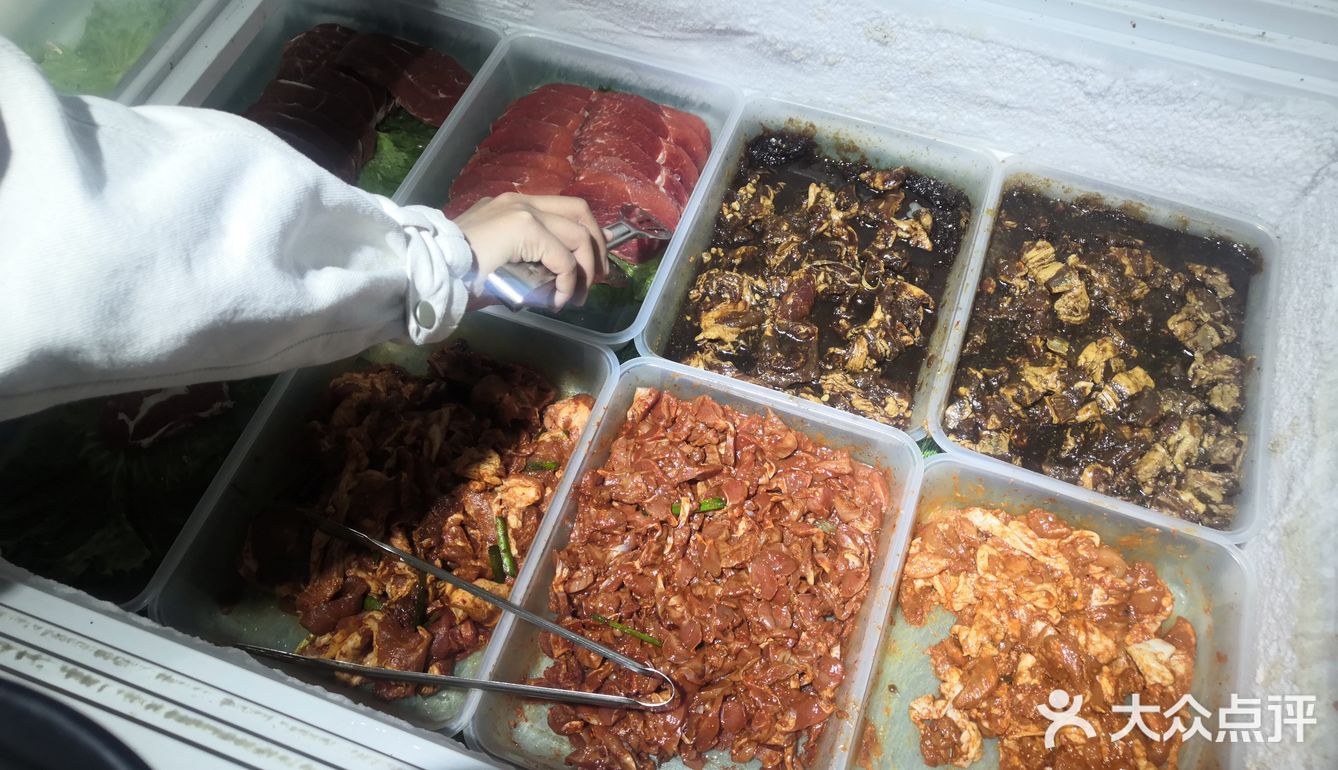 绝绝子的自助烤肉店