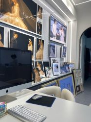 -现代经典婚纱摄影