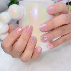 -七彩虹美甲美睫 半永久