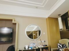 -南京双门楼宾馆(盐仓桥地铁站阅江楼店)