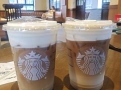 大溪地风情绵云冷萃-星巴克臻选(成都宽窄巷子店)