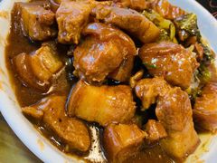 酸菜闷猪肉-黄大妈农家菜