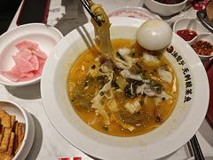 -渝是乎酸菜鱼(龙旗购物中心店)