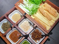 -五谷丰登农家院·地道胶东菜·海鲜烧烤(威海店)