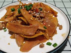 乡村柚子皮-藜蒿腊肉·飘香堂赣菜老酒文化餐厅