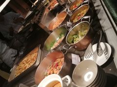 -飨食汇全日制餐厅·昆山皇冠假日酒店(九方店)