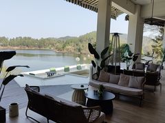 -华凌山庄·隐湖栖
