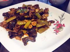 -刘胖子家常菜·蹄花焖藕(兴业店)