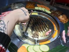 -哈哈碳都·牛肋条无限自助烤肉(台江万达店)