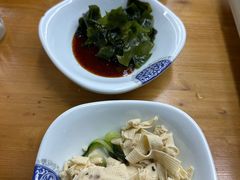 -亲昵春川鸡排(韩国美食街店)
