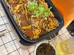 -顶峰夜宴·龙虾烧烤大排档(九江学院店)