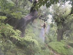 -Chom Cafe and Restaurant