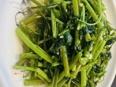 -川流不息·地道川菜·小龙虾(松东路店)