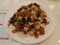 -汗腾格里·风味餐厅(新疆驻京办店)