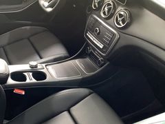 -上海星瀚奔驰4S店(红柳路店)