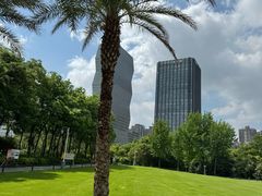 -新虹桥中心花园